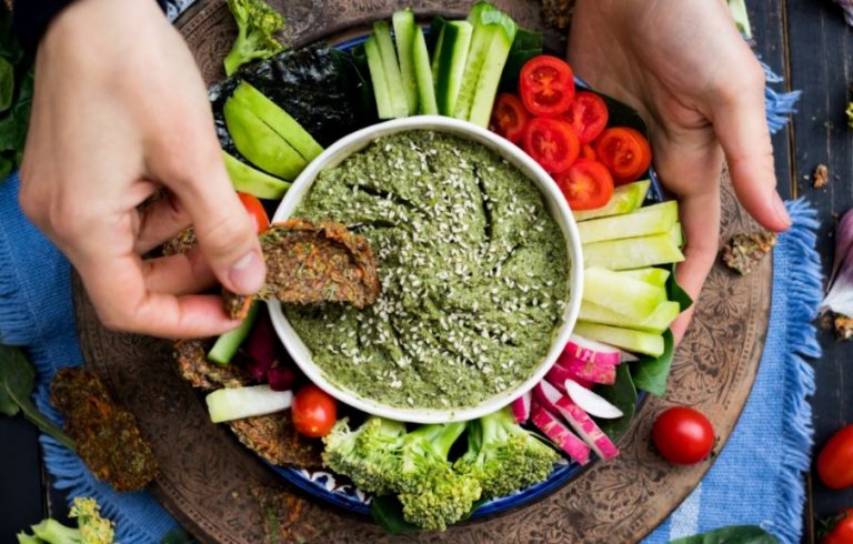 아보카도 페스토 만들기