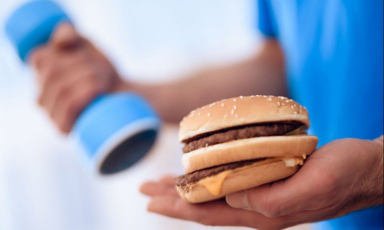 밥을 먹고 나서 바로 운동하면 안 되는 이유가 무엇일까