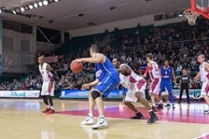 농구의 1-3-1 대형 밀착 수비 전술이란 무엇일까?