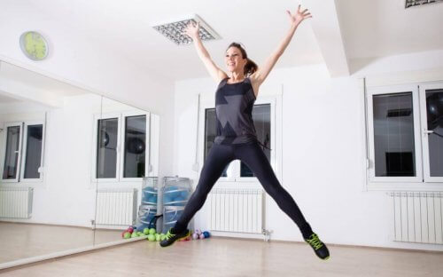 2. 점핑 잭(Jumping jacks)