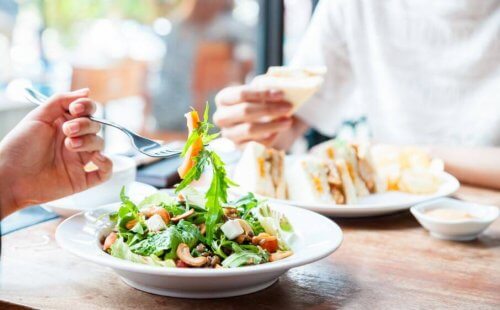 건강한 외식 메뉴 선정은 불가능한가?