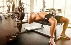 벤치 프레스 기술과 효과 알아보기