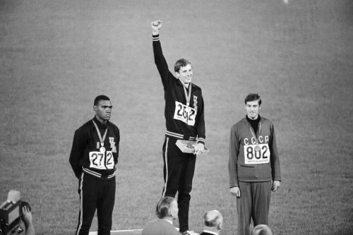 높이뛰기로 금메달을 차지한 딕 포스버리