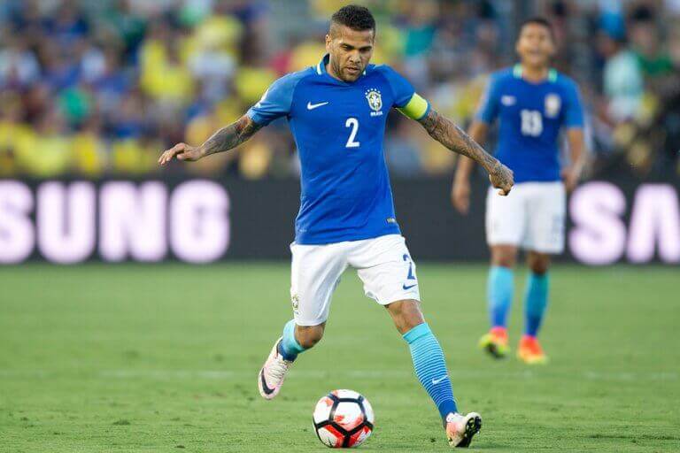 6. 다니 알베스(Dani Alves)