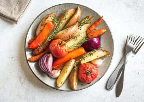 균형잡힌 식단으로 비만을 피할 수 있다