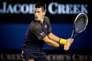 테니스 백핸드: 이것의 정의와 정확한 타법을 알아보자