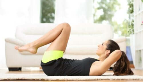 코어를 윗몸 일으키기