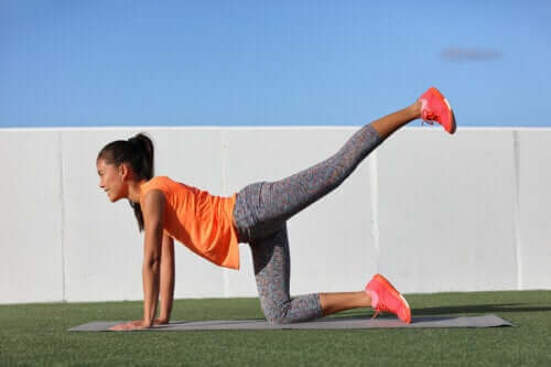 둔근을 위로 올리는 데 가장 좋은 운동