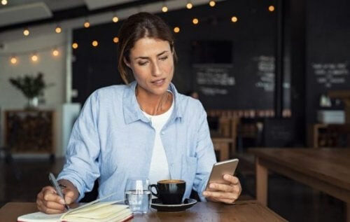 커피를 끊어야 하는 이유: 커피를 마시는 것이 좋을까?